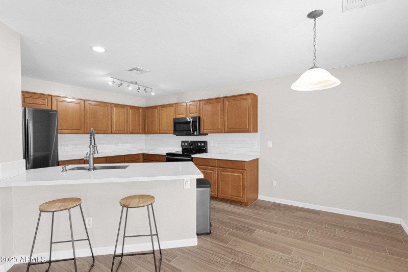 18-web-or-mls-P1234022