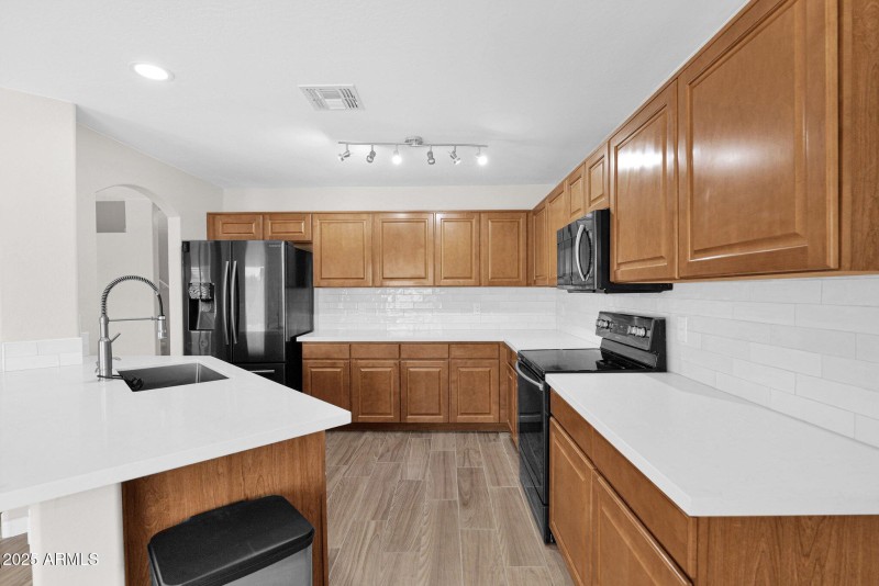 20-web-or-mls-P1234025