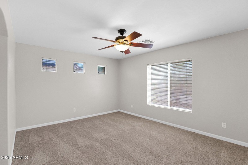27-web-or-mls-P1234050