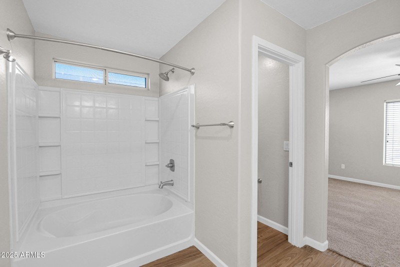 29-web-or-mls-P1234053
