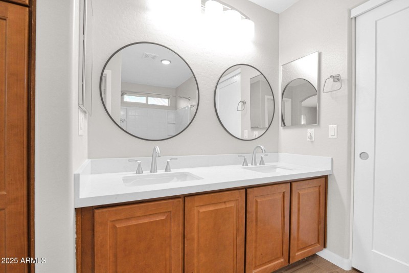 30-web-or-mls-P1234055