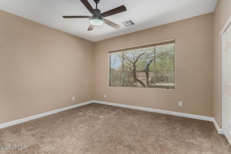 17-Master Bedroom
