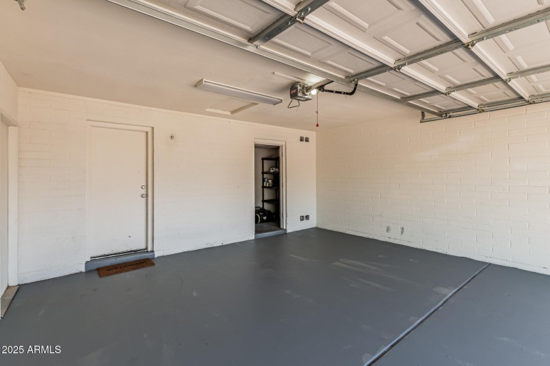 2 car garage w/epoxy