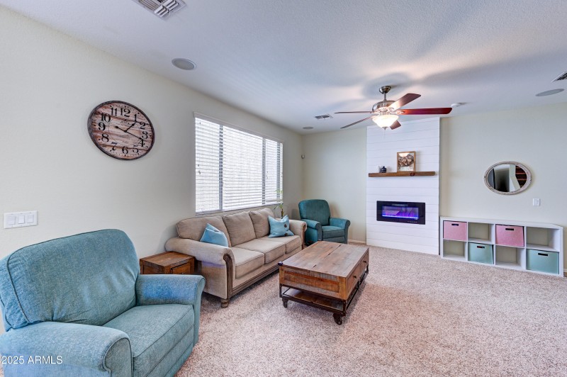 4379 E Rosemonte Dr-13