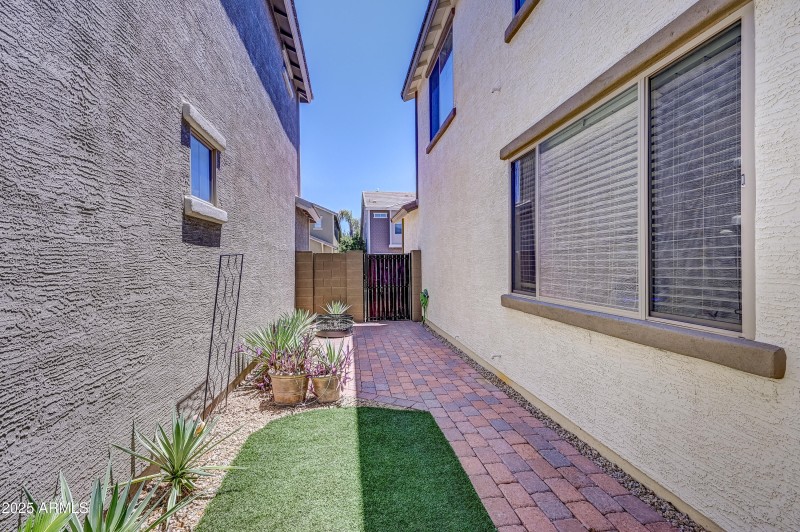 4379 E Rosemonte Dr-30