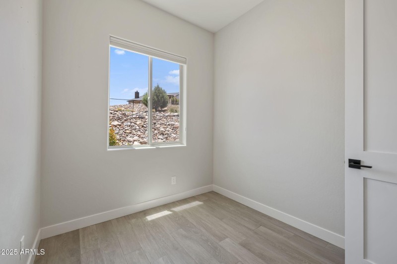 Den/Flex Room