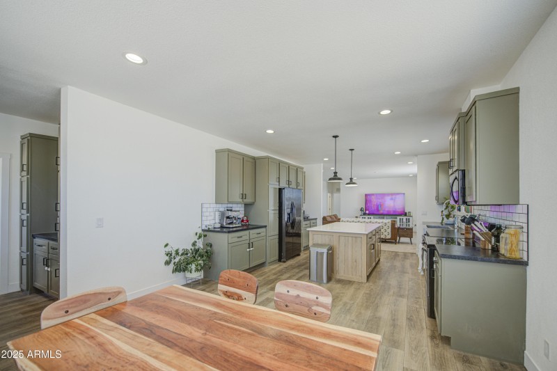 Kitchen 8