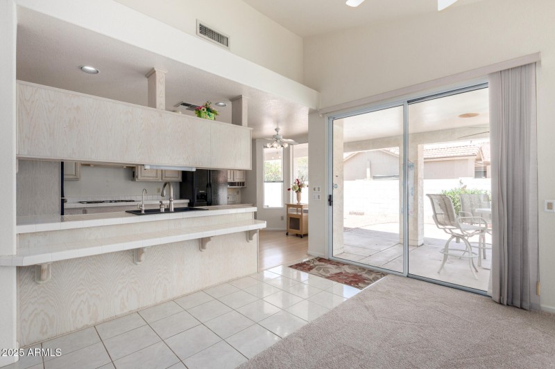16 Eastlake
