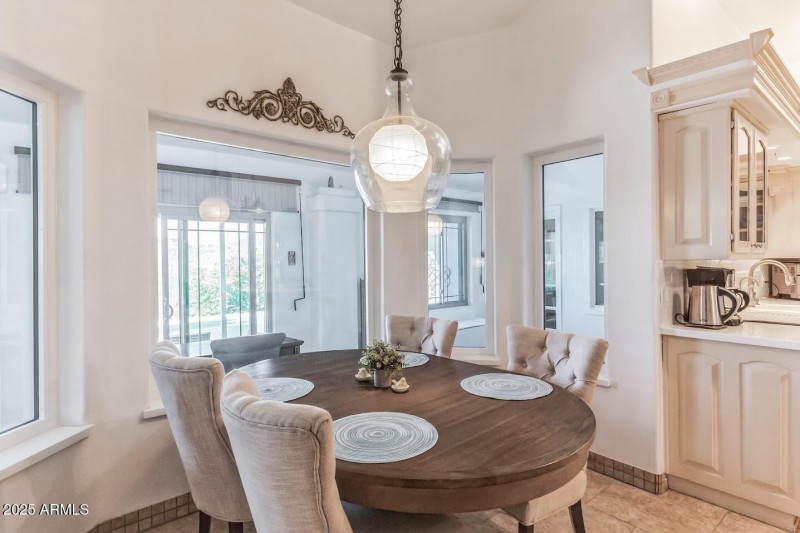 Breakfast Nook