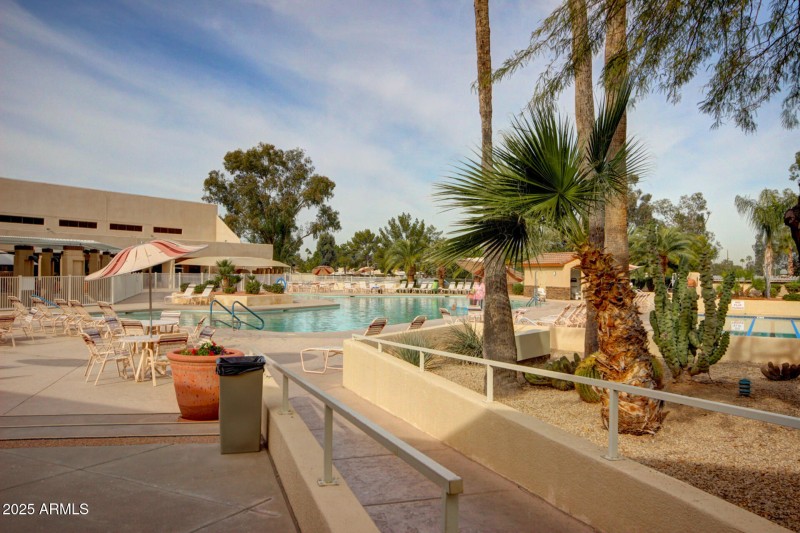 48 Eastlake