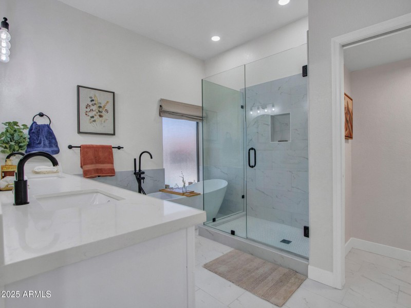 09-Primary-Bath-(1)