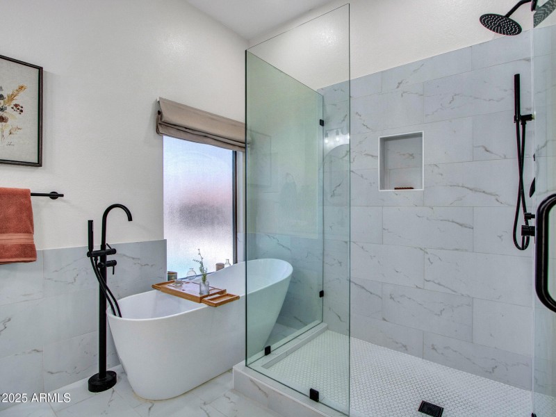09-Primary-Bath-(3)