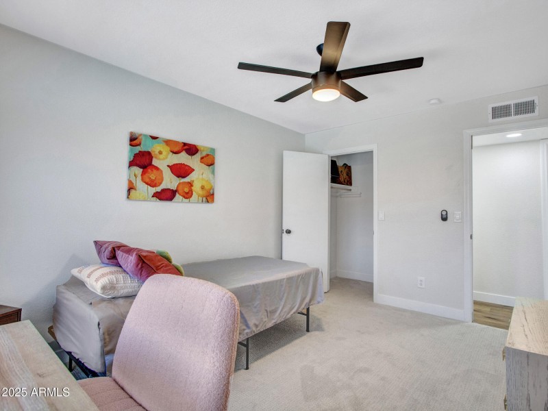 13-Bedroom-(2)