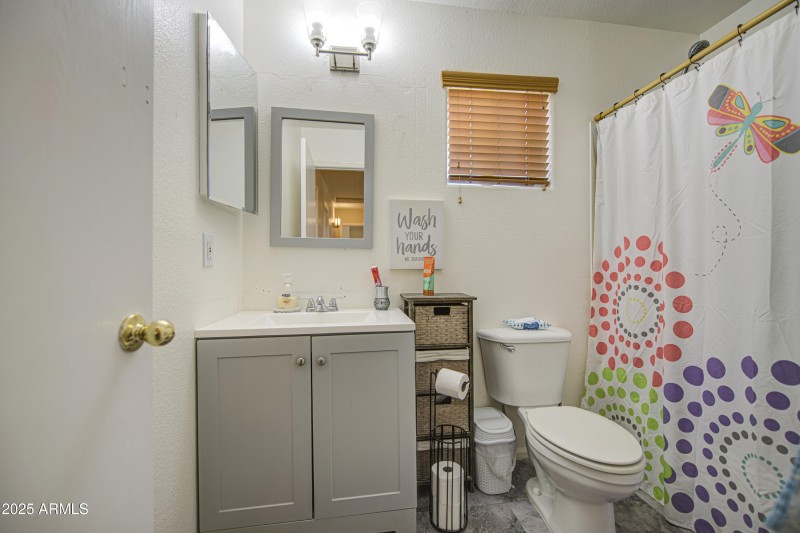 Bathroom 2-pic 1