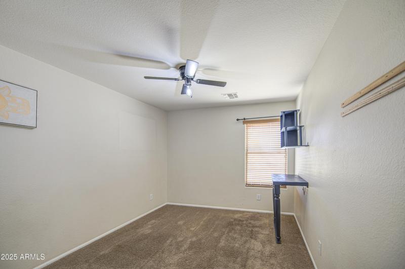Bedroom 4-pic 1
