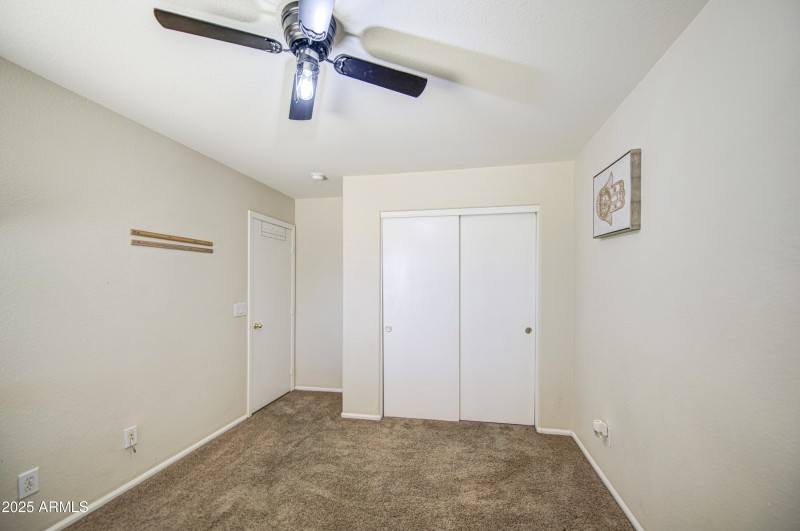 Bedroom 4-pic 2