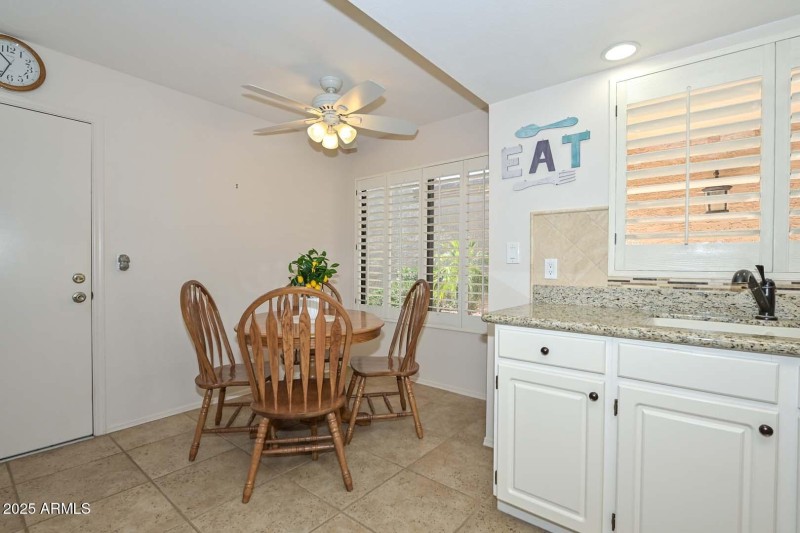Breakfast Room