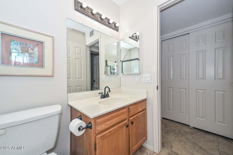 Hall Bath2
