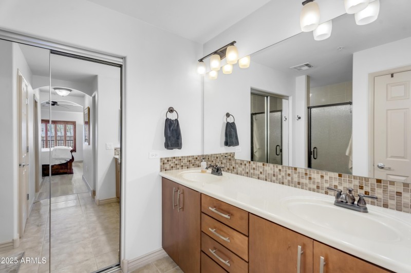 Updated Dual Vanity Bath