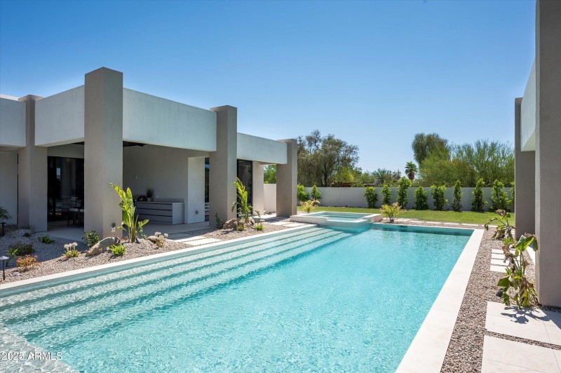 Oversized Pool & Spa