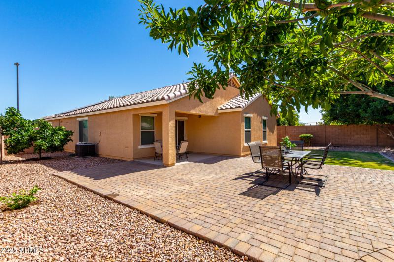 25 Backyard1