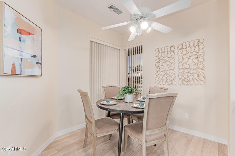 Kitchen Dining Area