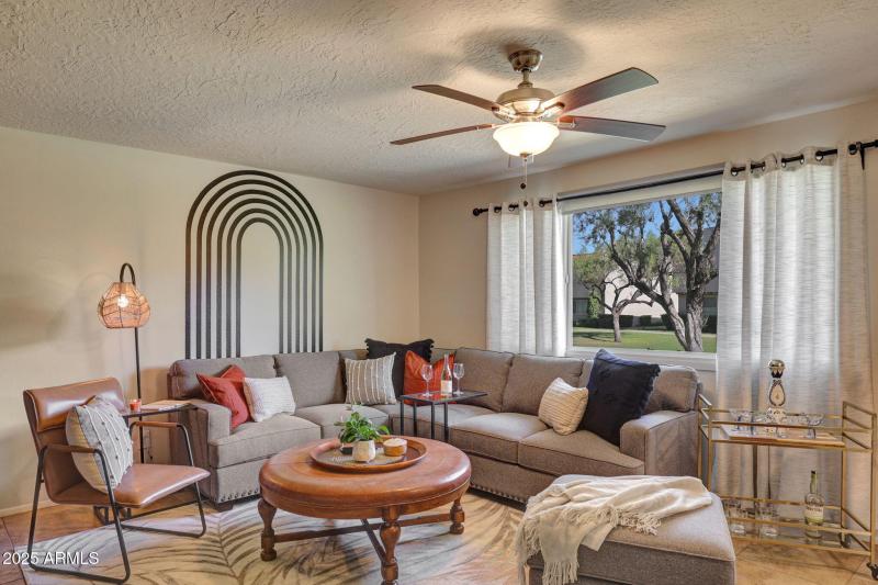 4-web-or-mls-6833-e-osborn-rd-e