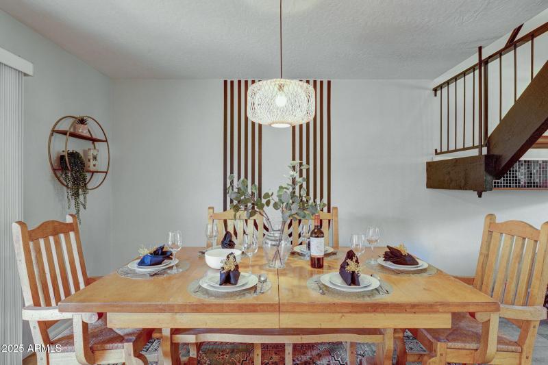 11-web-or-mls-6833-e-osborn-rd-e