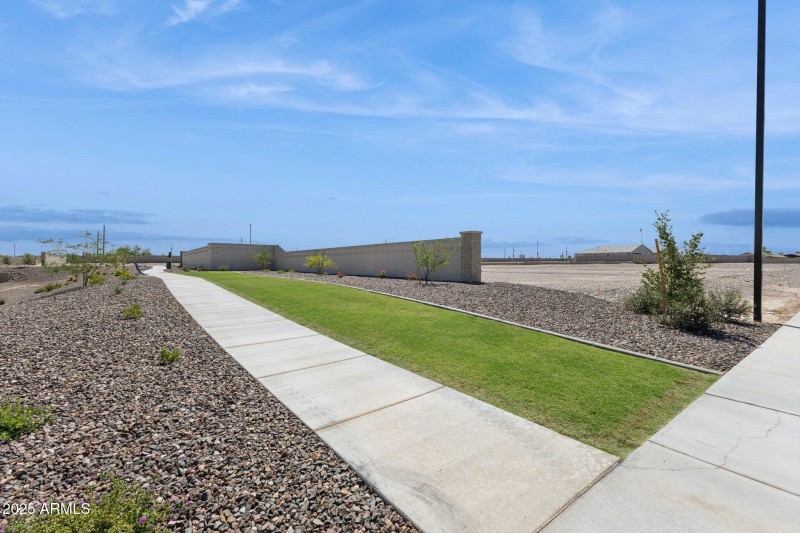 31-web-or-mls-1252-s-mulberry-st-western