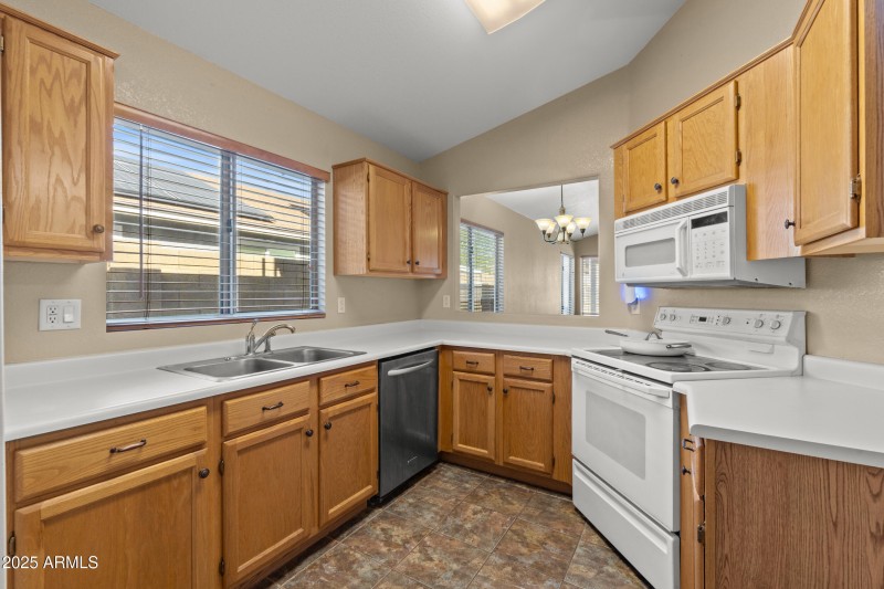 3651 w escuda dr-08