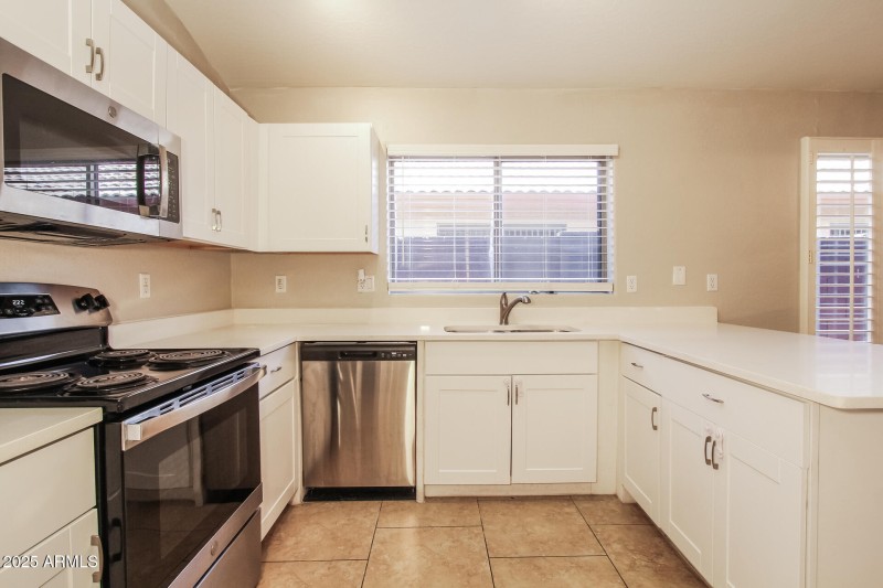 008-photo-kitchen-14579378