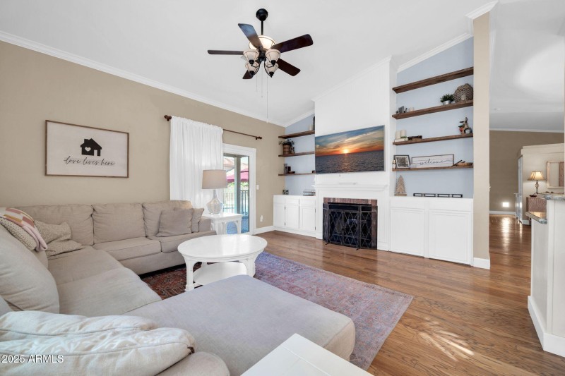 mls_6708 W Utopia Rd-11