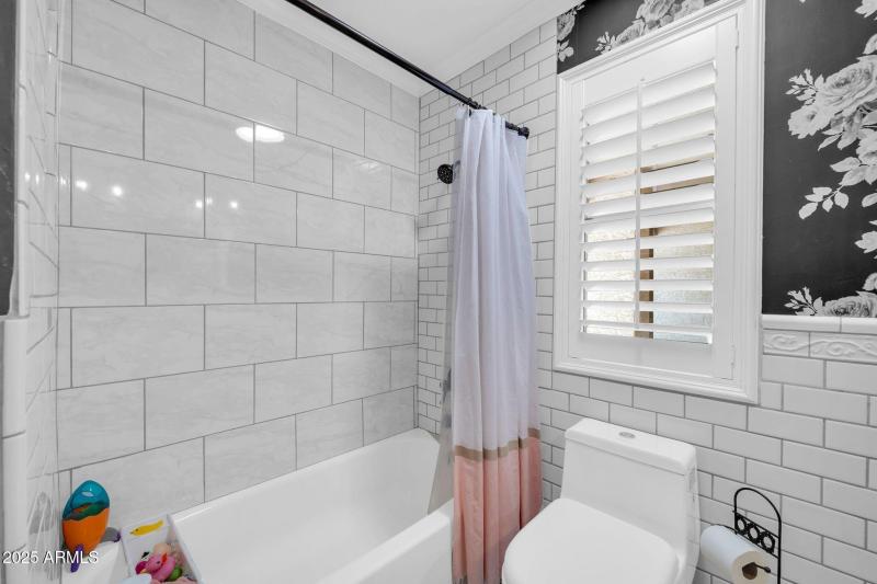 mls_6708 W Utopia Rd-31