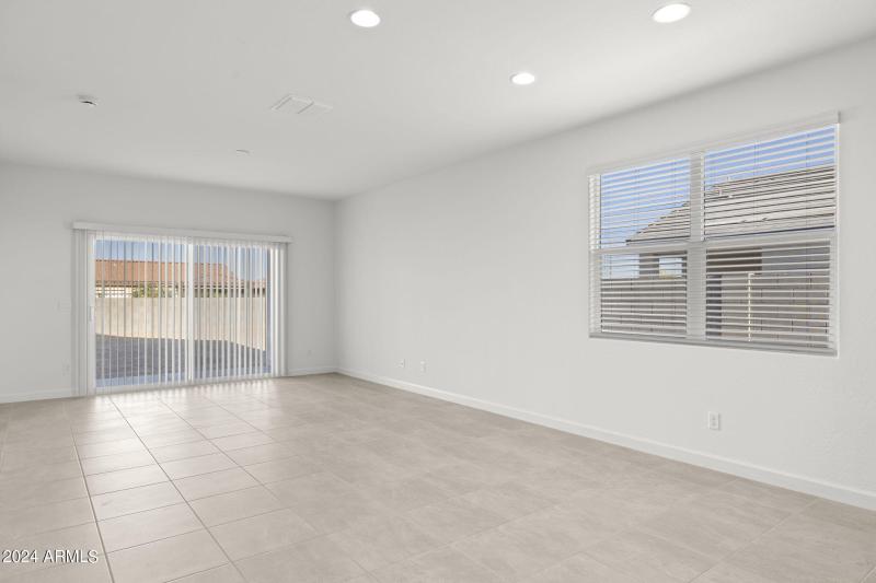 11-web-or-mls-1843-s-239th-dr-79