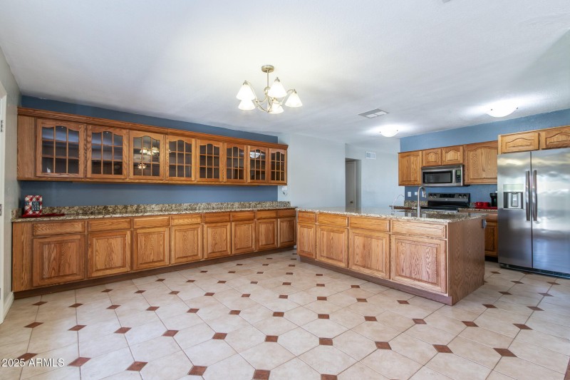 Kitchen/Dining