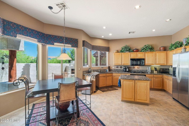 Kitchen/Breakfast area
