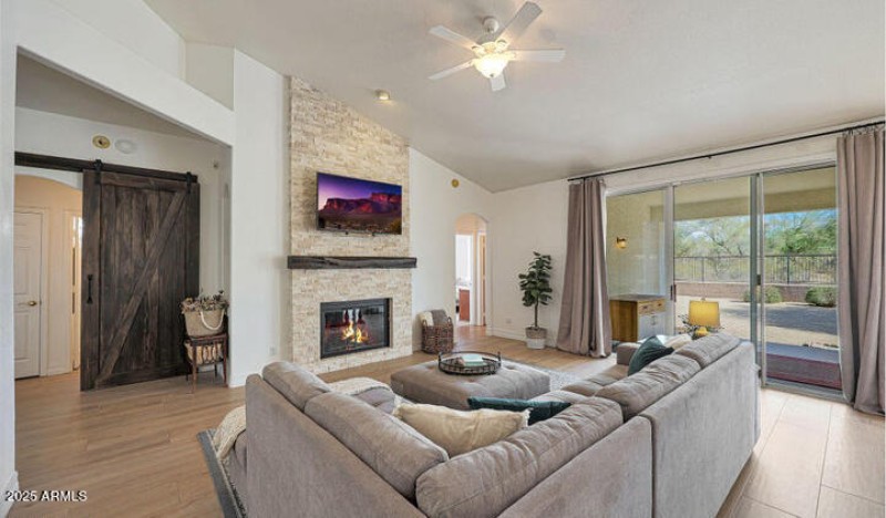 Beck Family Room2