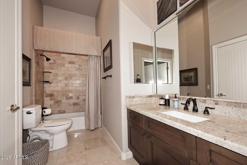 4th Bedroom-Ensuite