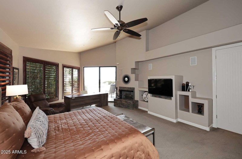 Primary Bedroom2