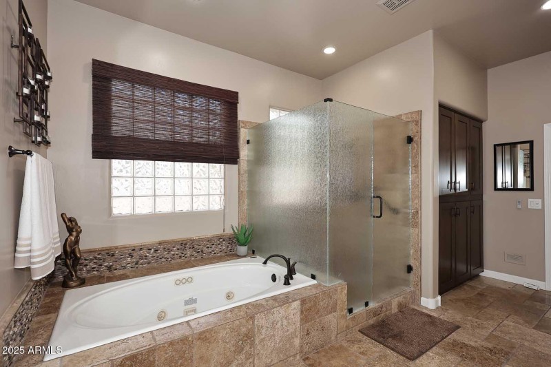 Primary Bath-Jetted Tub