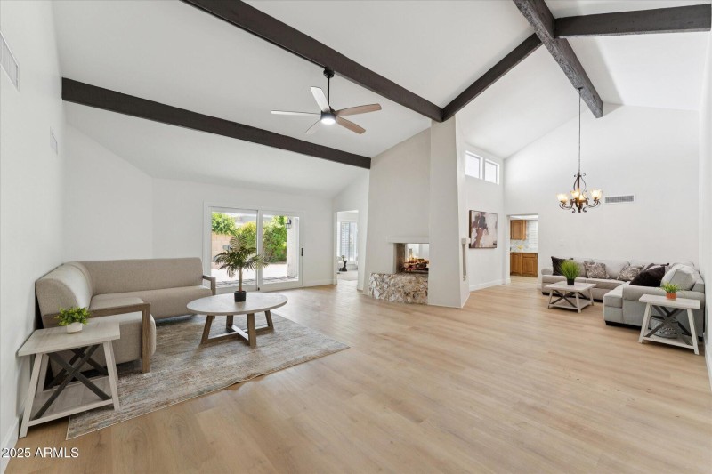 04-004-living-room