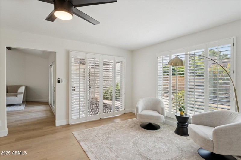 13-013-family-room