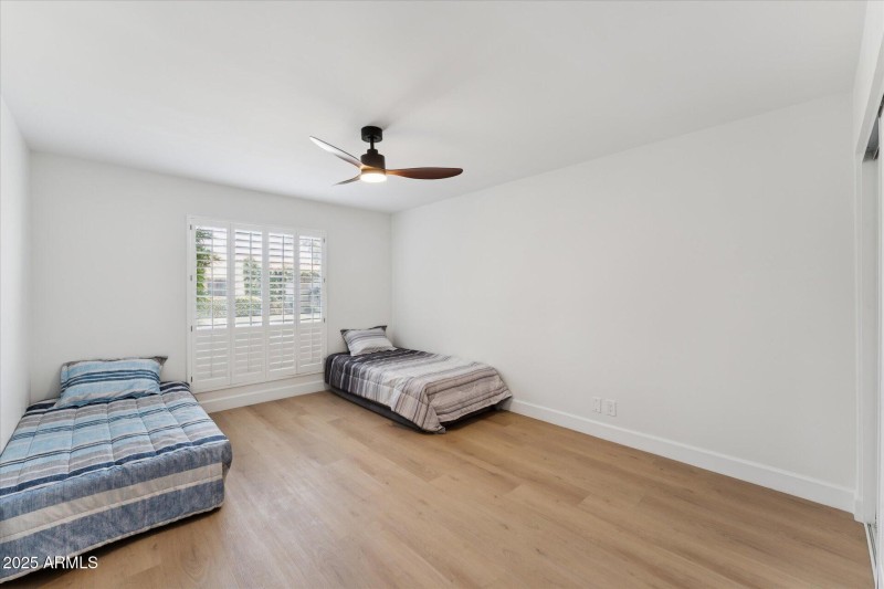 28-028-bedroom-3