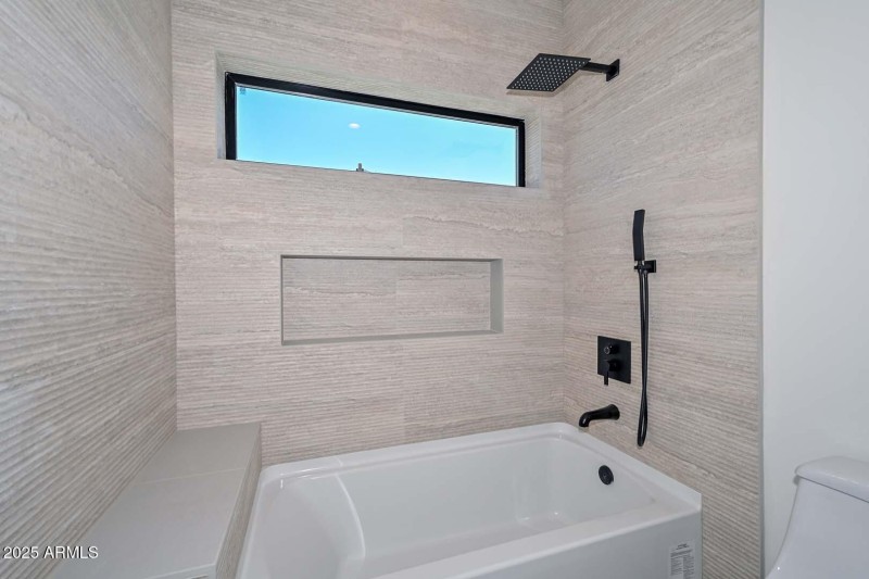 Hall Bath2