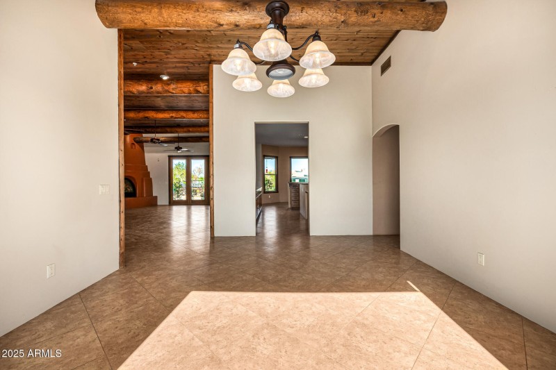 FORMAL DINING