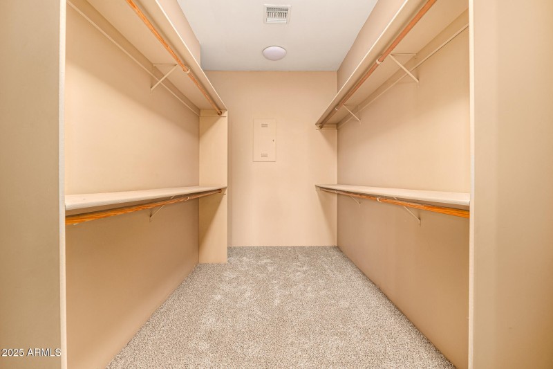 MASTER BDRM WALK IN CLOSET