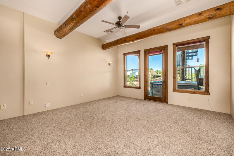 MASTER BDRM PRIVATE EXIT
