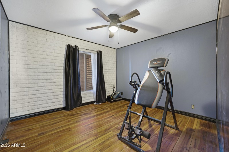 2921 N 103rd Ave-9