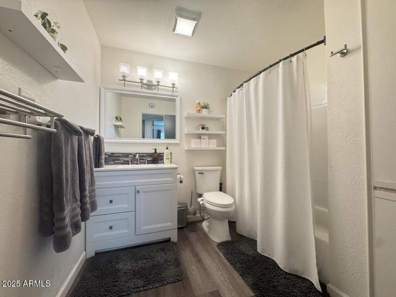 B9BFA22F-D799-4CEE-A03A-1DC3E7F05FDB_1_1