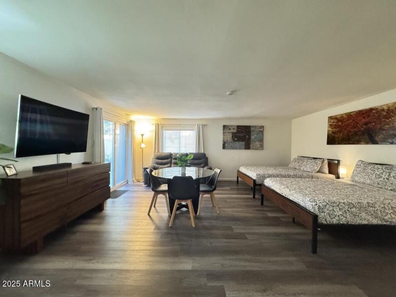 3F9BBDFE-3667-493F-B3A1-BDA5E5467667_1_1